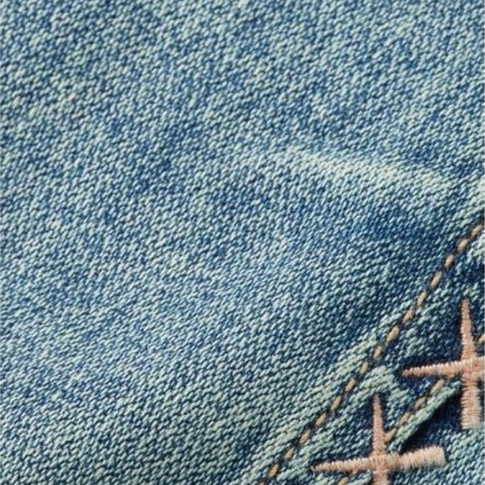 Seasonal Core - Regular-Fit Logo Badge Hoodie